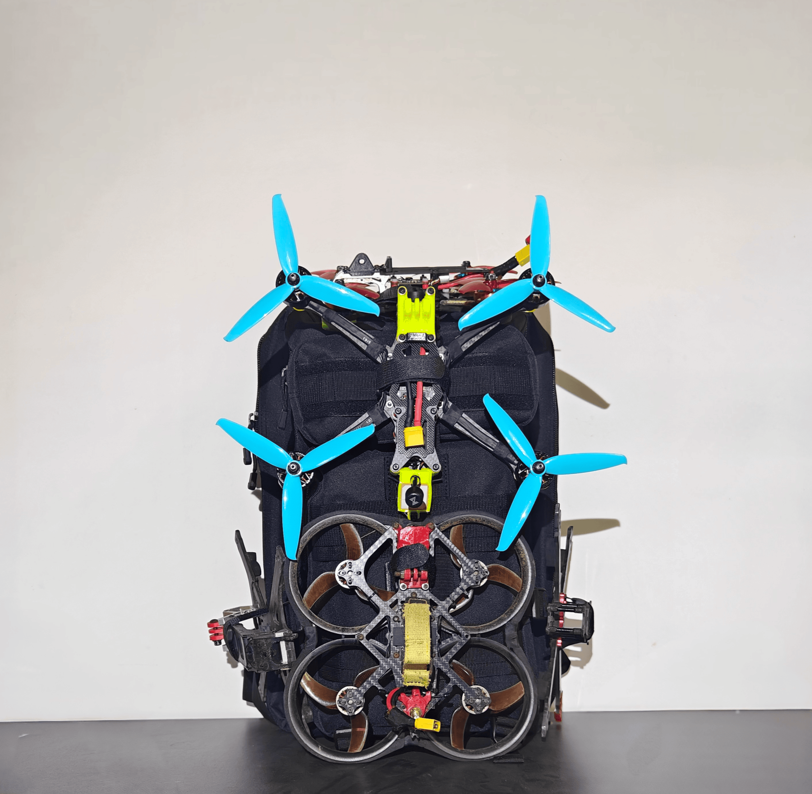 FPV Backpack Military Hang 4-5 - مراجعة Drone Kit Octocopter وسعره